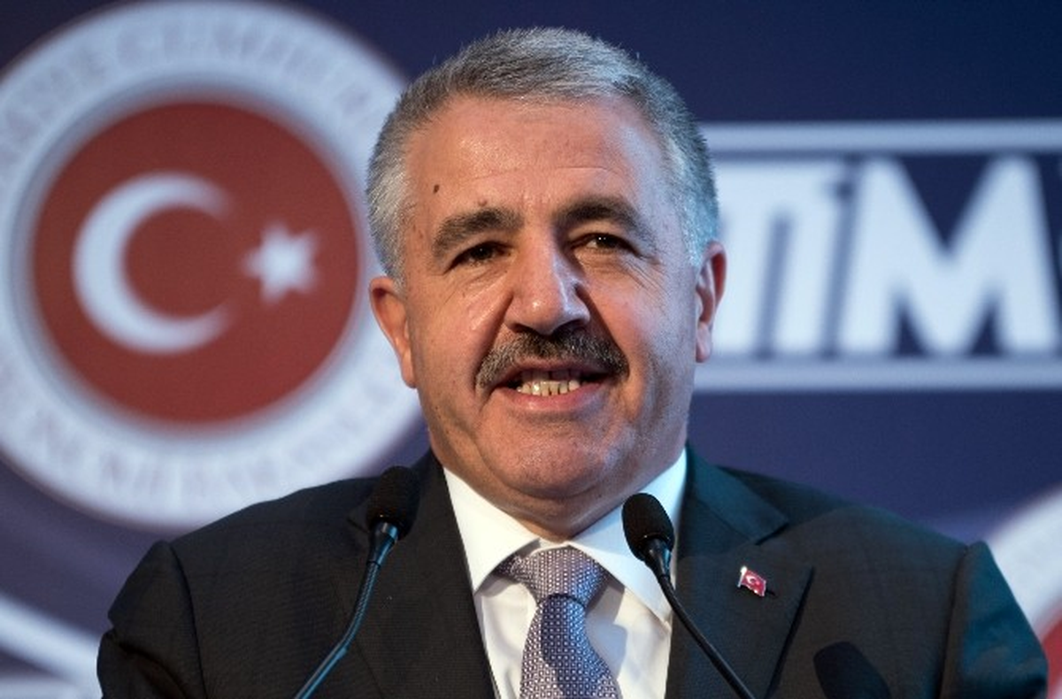 Bakan Arslan: "Dünyayla Çatır Çatır Rekabet Etmemiz Lazım"