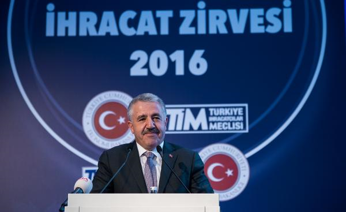 Bakan Arslan\'ndan Banliyö Hattı Açıklaması