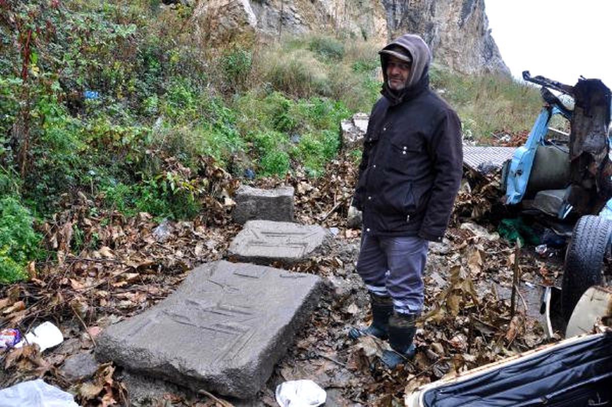 Bartın\'da Moloz Dökülen Alanda Tarihi Kalıntılar Bulundu