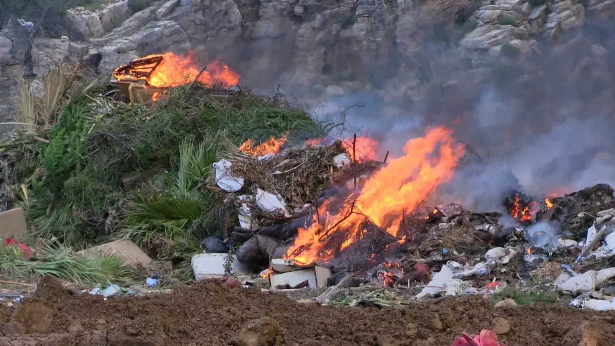 Bodrum Çöplüğündeki Yangın