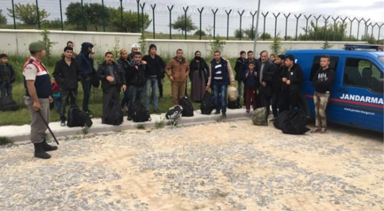 Bulgaristan\'a Kaçmak İsteyen 80 Kaçak Göçmen Yakalandı