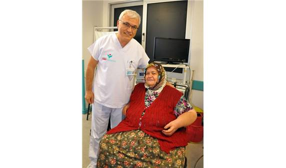 Burnundan 6.5 Santimetre Boyunda Sülük Çıkan Kadın Gözlerine İnanamadı