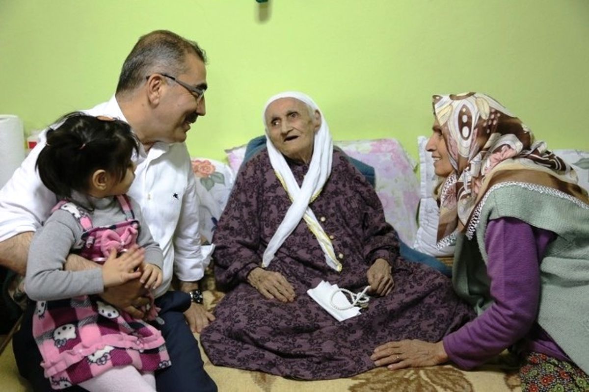 Çelikcan: "Yaşlılar İçin Hayatı Daha Kolay ve Yaşanılır Kılmalıyız"