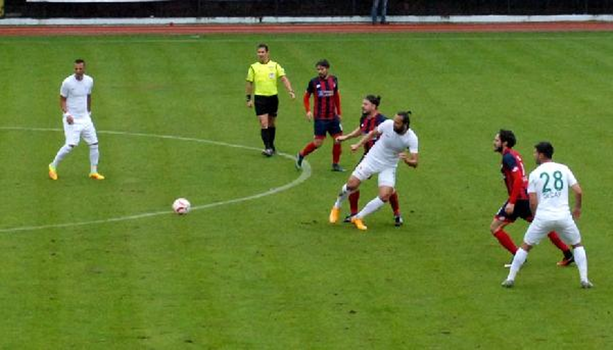 Düzcespor- Manisa Büyükşehir Belediyespor: 1-1