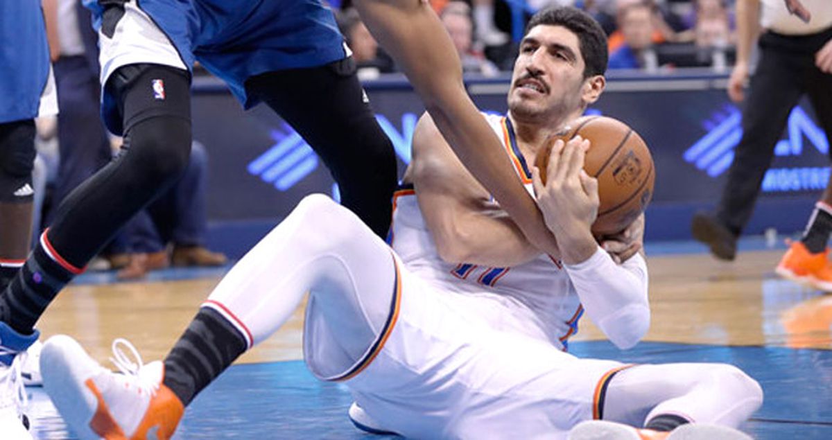 Trump'un Seçilmesinden Sonra Enes Kanter, Kanada Ekibi Toronto'ya Kaçıyor