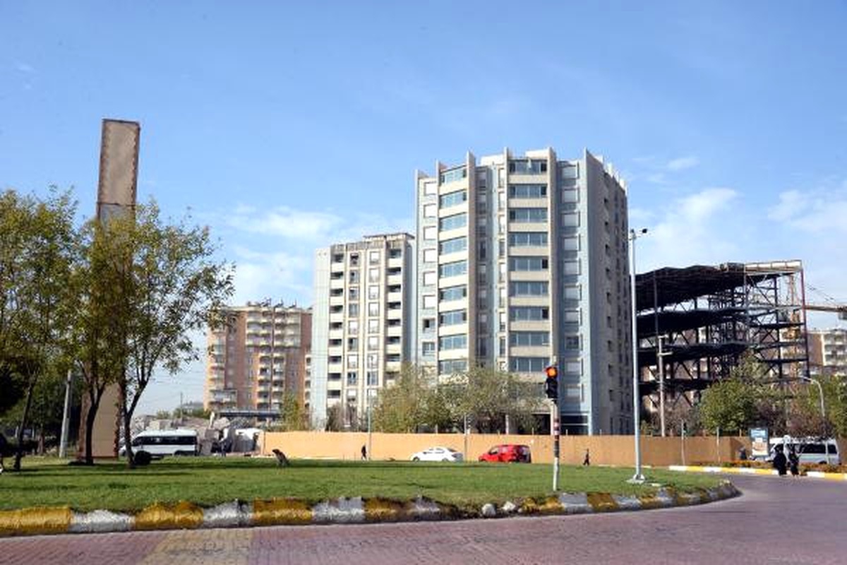 Diyarbakır\'daki İkiz Kuleler Uçuş Güvenliği İçin Tıraşlandı