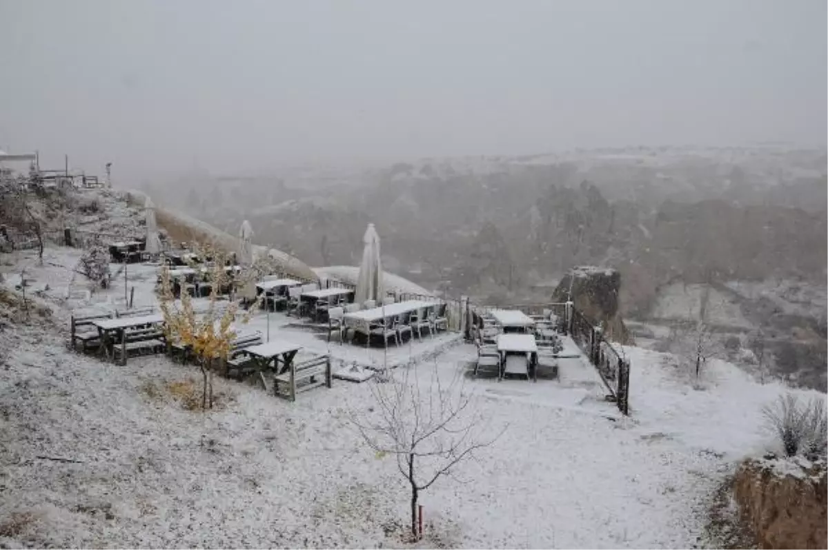 Kapadokya\'ya Mevsimin İlk Karı Yağdı