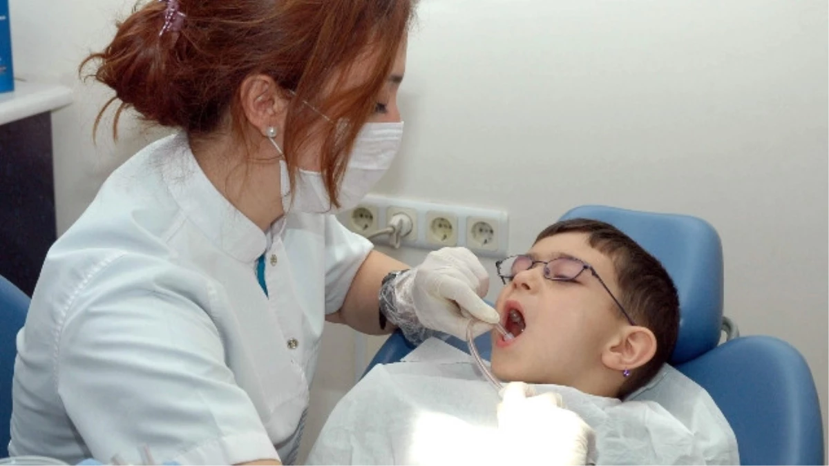 Merzifon\'da Öğrencilere Diş Bakım Eğitimi Verildi