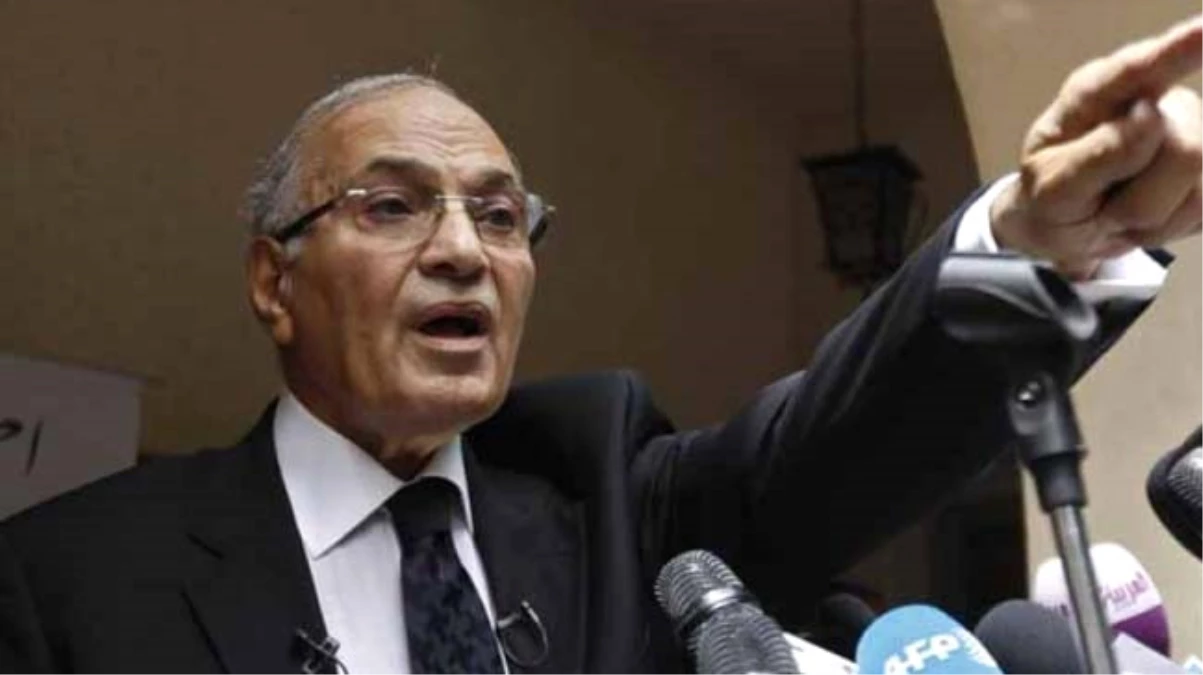 Mısır\'da Eski Başbakan Şefik\'in "Ülkeye Giriş Yasağı" Kaldırıldı