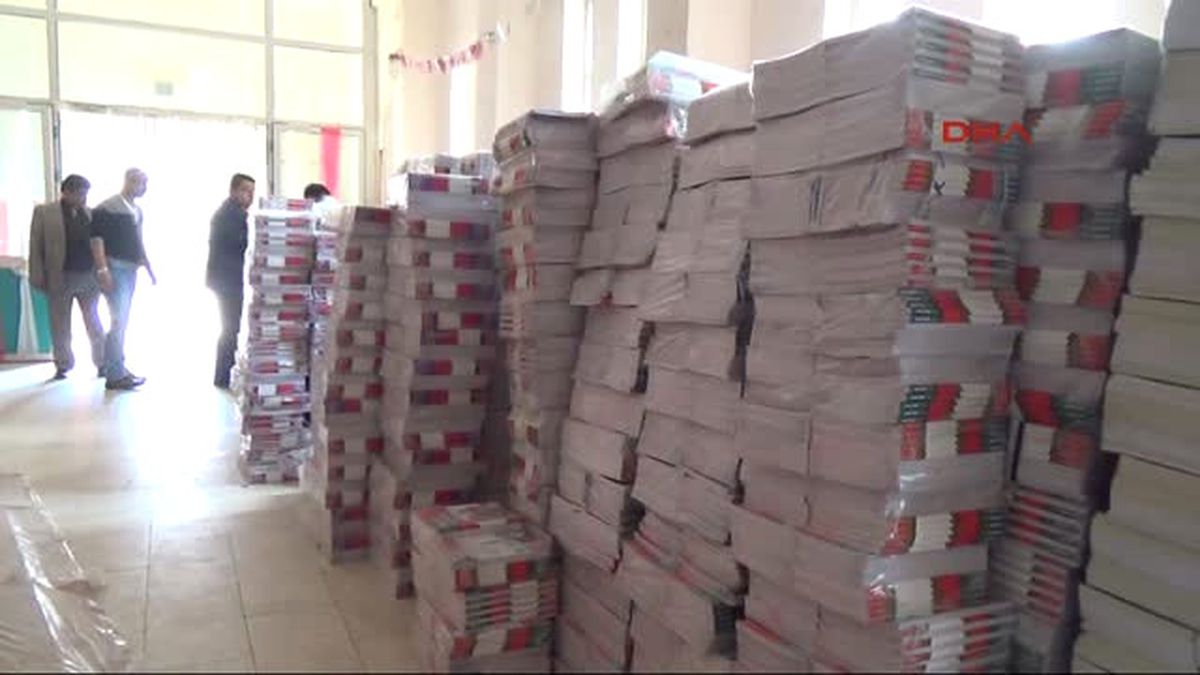 Şanlıurfa Siverek\'te 15 Bin Öğrenciye Kitap
