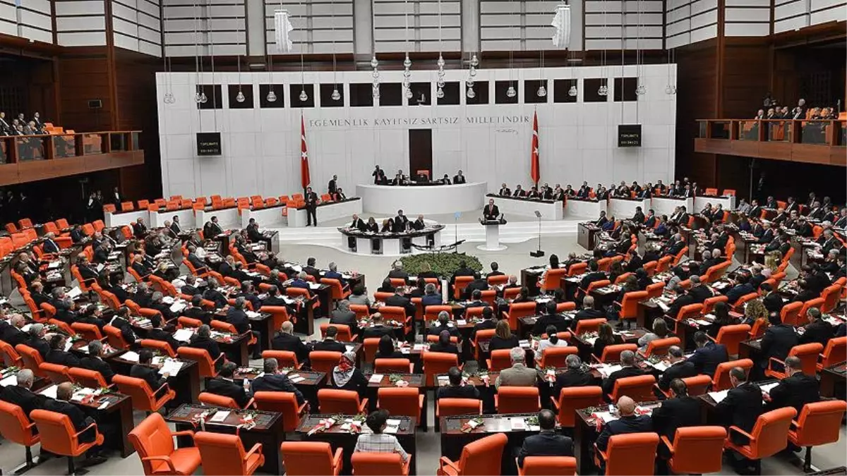 TBMM Genel Kurulunda, Bazı Alacakların Yeniden Yapılandırılmasına İlişkin Kanuna Geçici Madde...