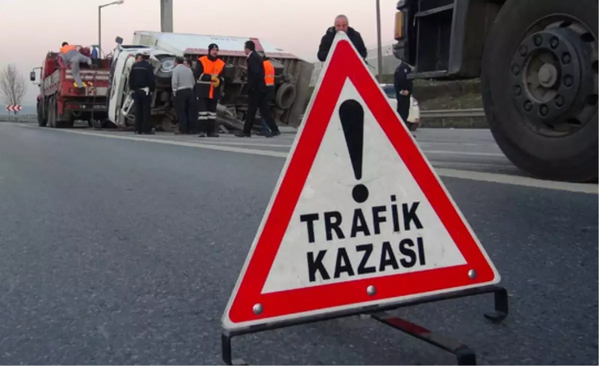 Tem Otoyolunda Trafik Kazası: 5 Yaralı