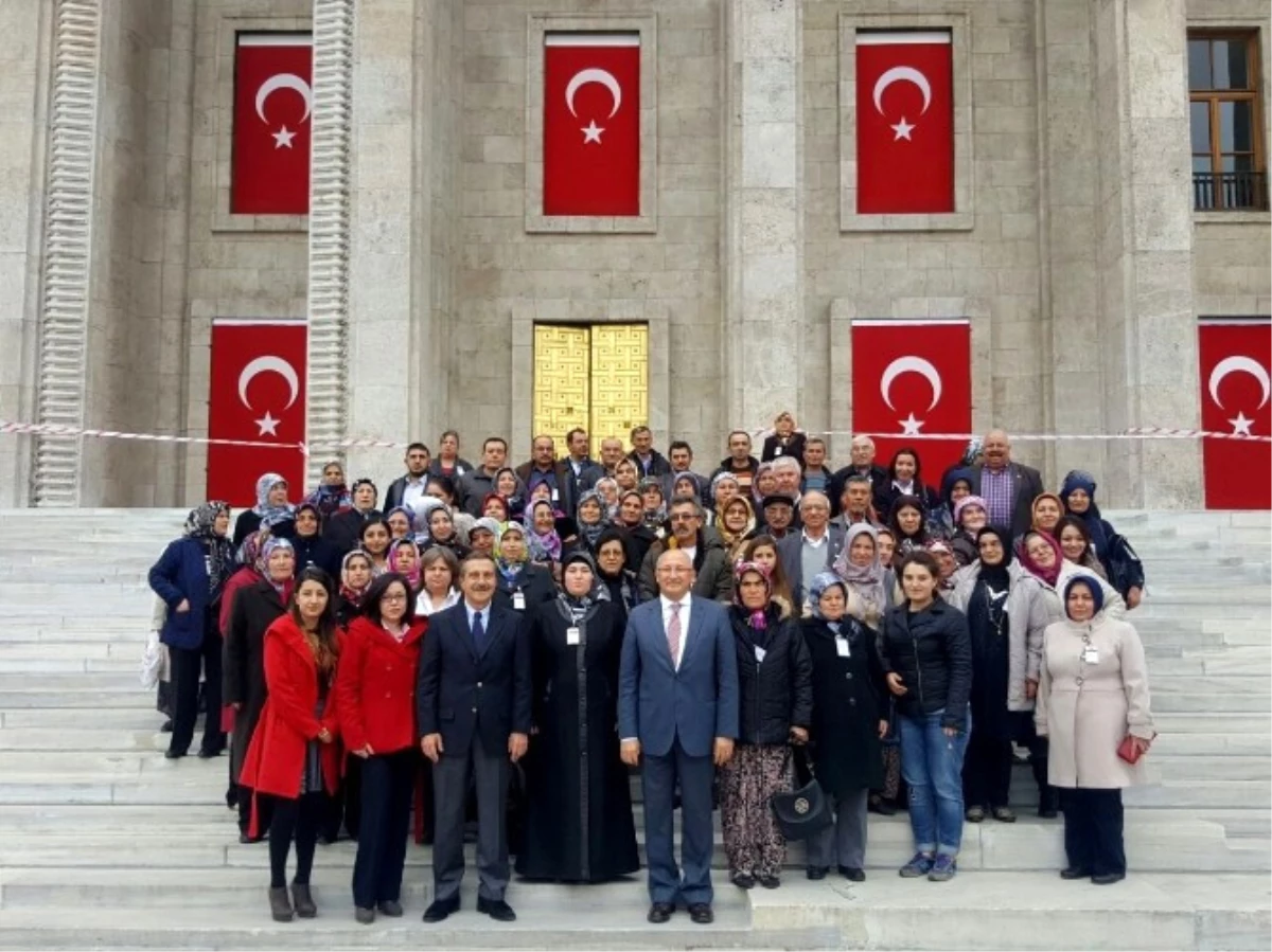 Tepebaşı Belediyesi Kültür Gezileri Vatandaşları TBMM ile Buluşturuyor