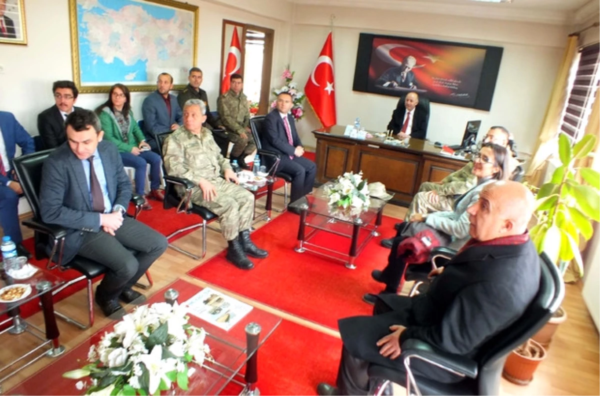Vali Azizoğlu, Hınıs ve Karaçoban İlçelerini Ziyaret Etti