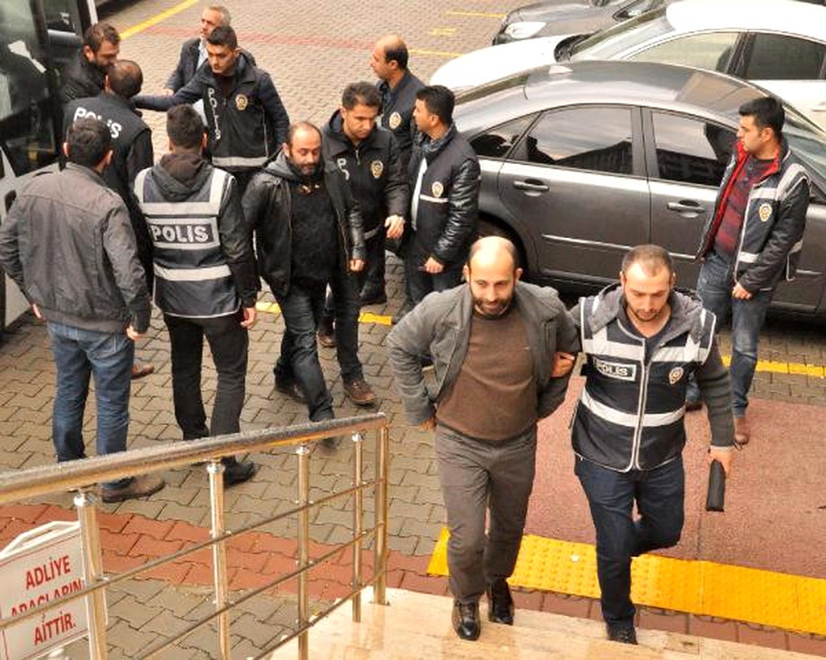 Zonguldak\'ta 7\'si Doktor 9 Kişi Fetö\'de Adliyede
