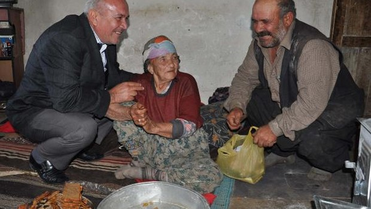 120 Yaşındaki Koyuncu\'nun Sağlıklı Kalma Yöntemi