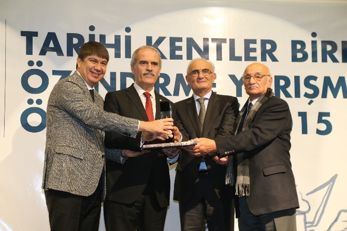 Altepe\'ye \'Büyük\' Ödül