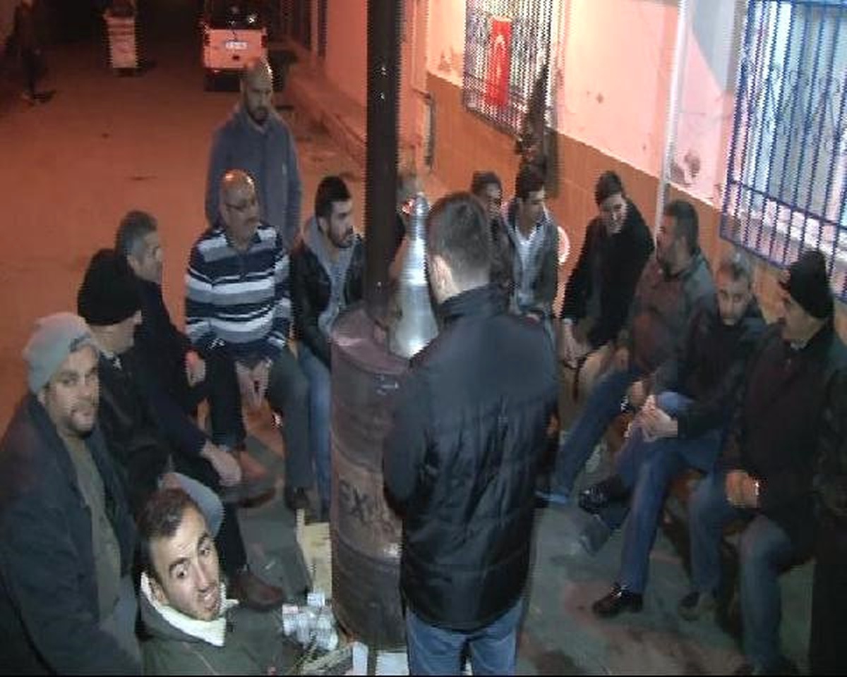 Ataşehir\'de 15 Gündür Uyuşturucu Nöbeti Tutuyorlar