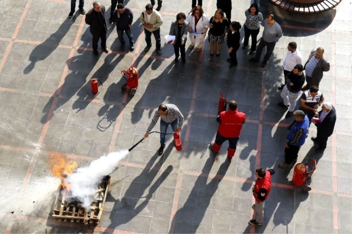 Belediye Personeline Yangın Söndürme ve İlkyardım Eğitimi