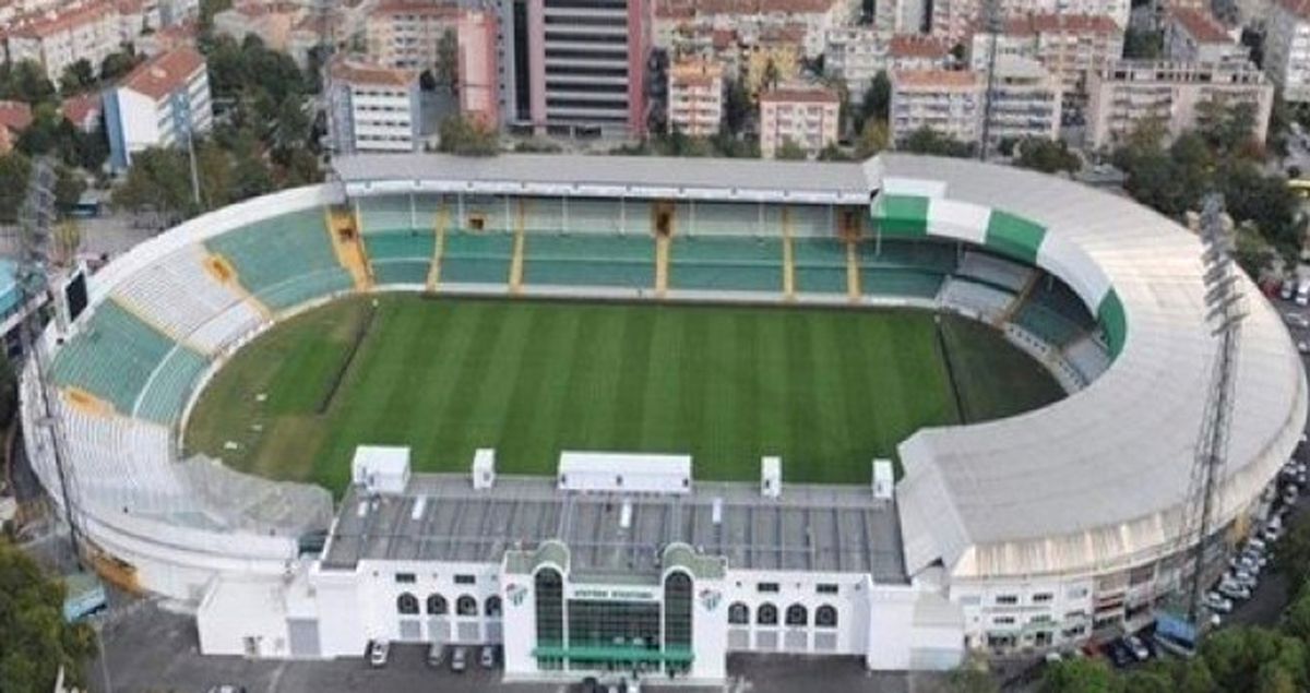 Bursaspor'un Mabedi Atatürk Stadı'nın Yıkımına Başlandı
