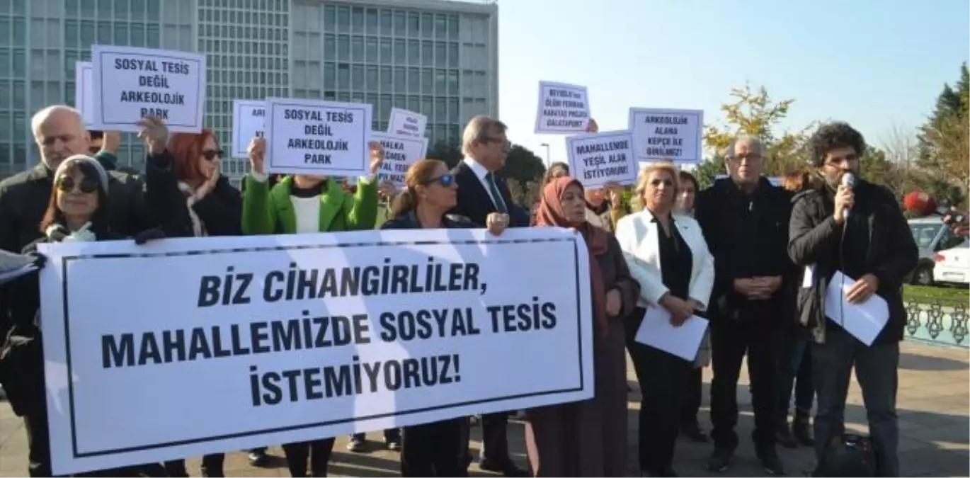 Cihangirliler "Roma Bahçesi"Ne Sosyal Tesis Kararını Protesto Etti