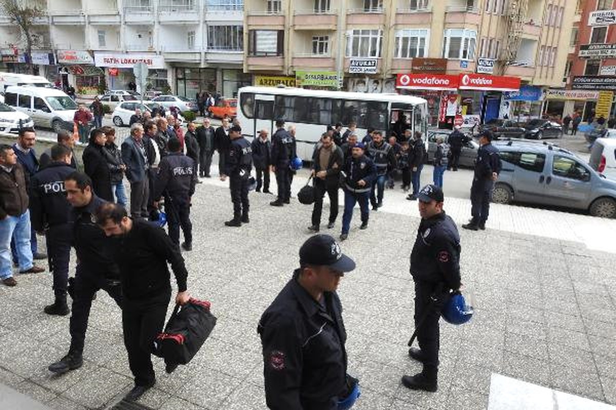Çorum\'da Fetö Şüphelisi 19 Kişi Adliyede
