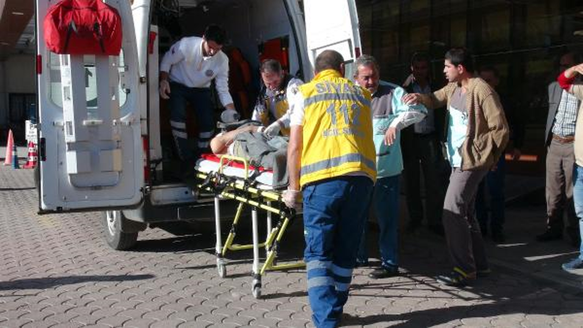 Deaş, Azez\'de Bombalı Araç Patlattı: 11 Ölü