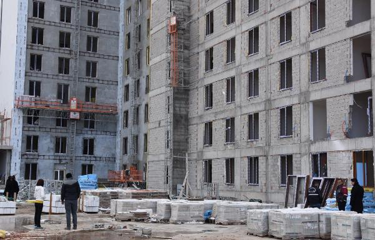 Dış Cephe Asansörü Koptu: 2 İşçi Öldü