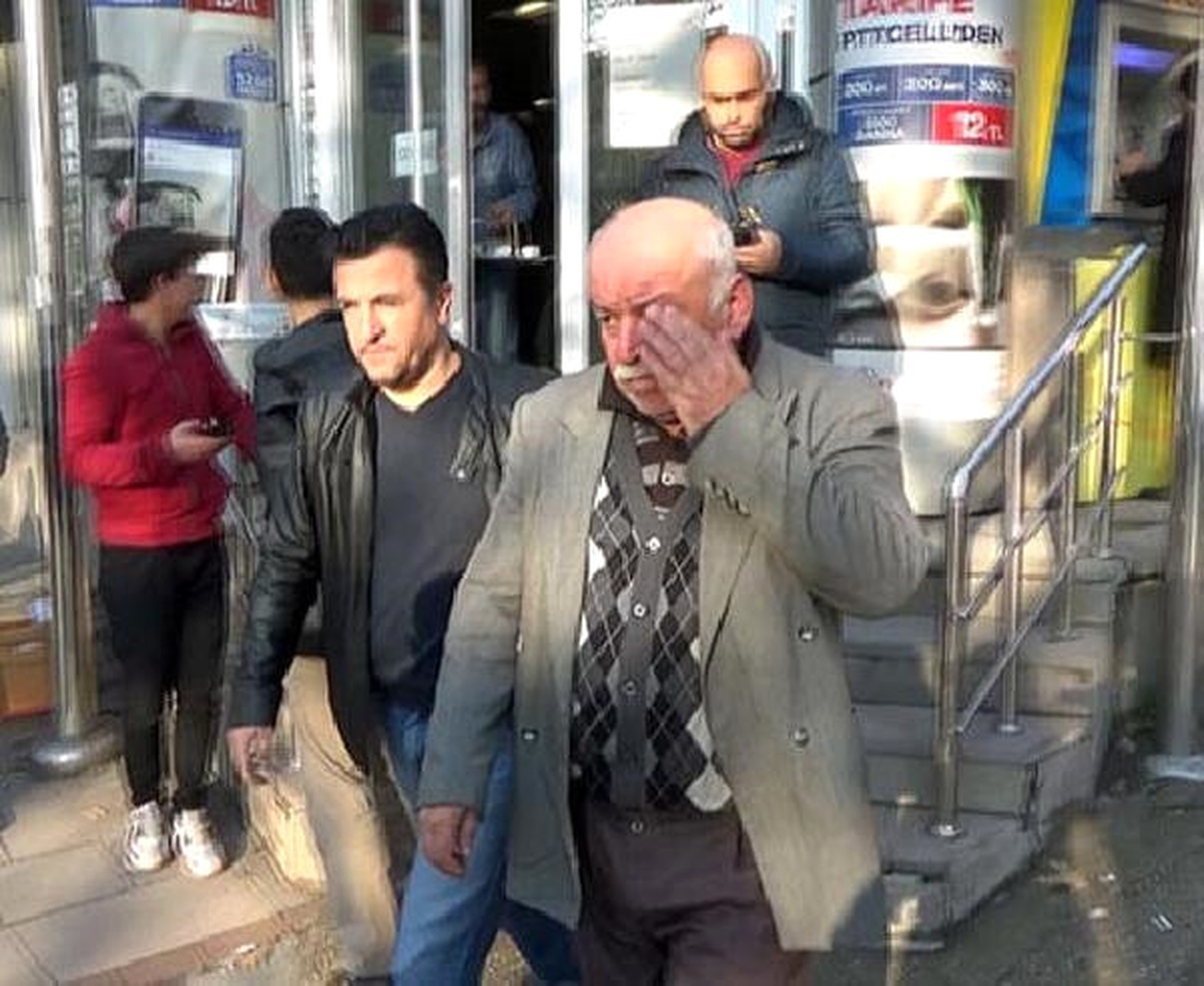 Dolandırıcının Hesabına Yatırdığı Parayı Bloke Ettirdi