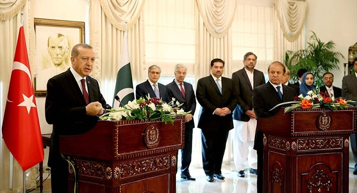 Erdoğan: Fetö Pakistan\'da Barındırılmayacak, Bu Tutumun Tüm Dost Ülkelere Örnek Olmasını Temenni...