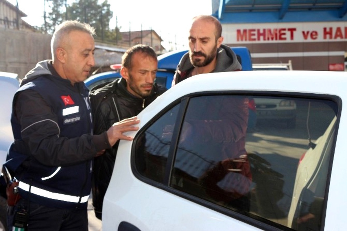 Eski Eşi ve Kayınvalidesini Öldüren Zanlı Adliyeye Sevk Edildi