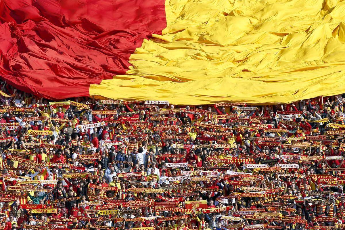 Göztepe Taraftarlarını Mesh Etti