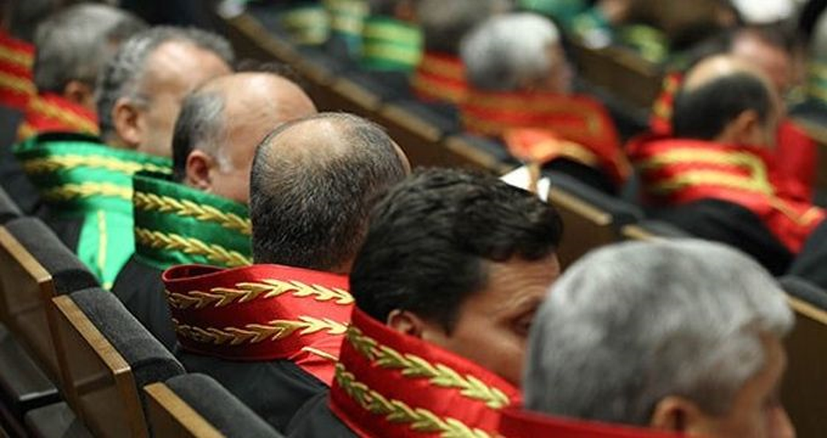 HSYK, 203 Hakim ve Savcıyı Meslekten İhraç Etti