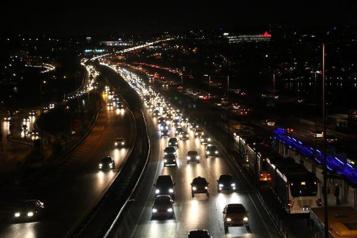 İstanbul\'da Trafik Yoğunluğu...
