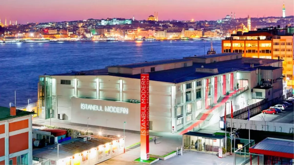 İstanbul Modern\'in Yeni Müze Binası İçin İmzalar Atıldı