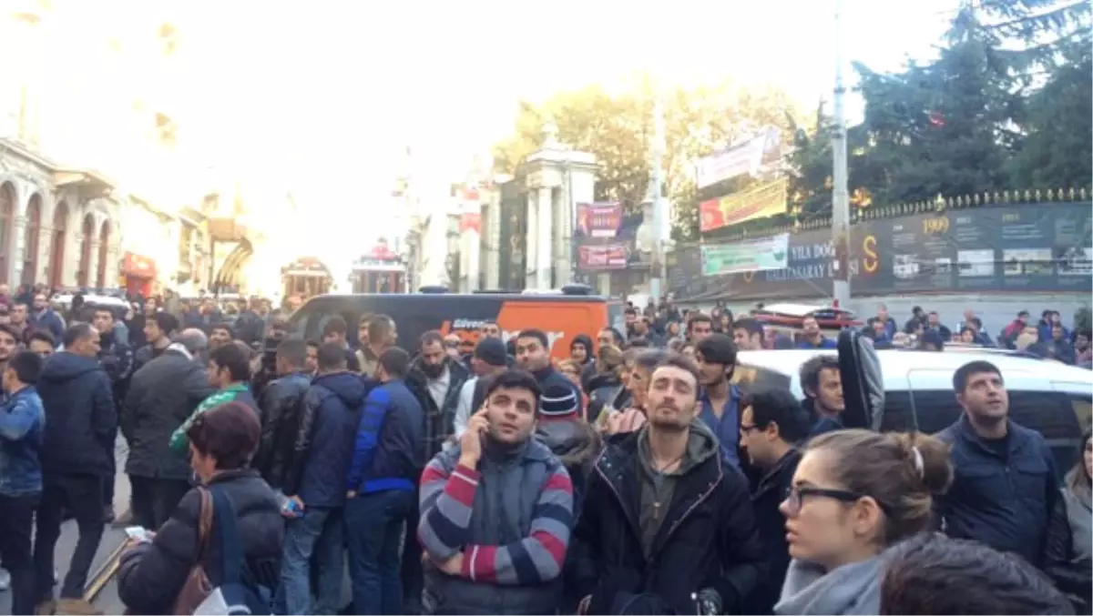 İstiklal Caddesi'nde İntihar Girişimi!