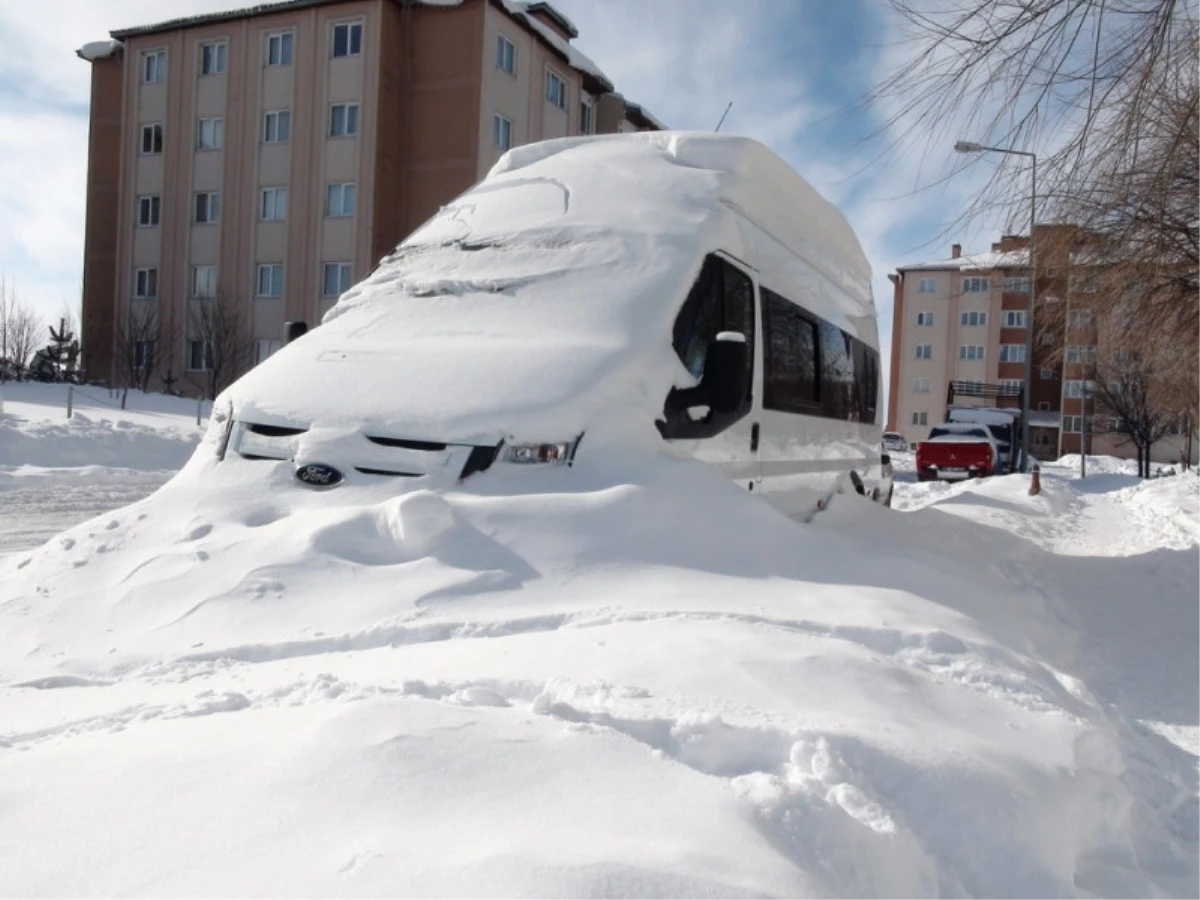 Kars\'ta Kar Yağışı
