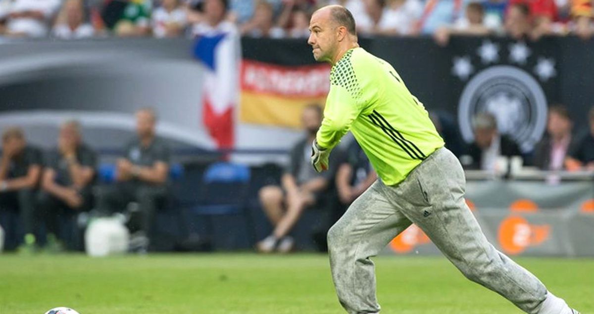 Kiraly, Şans Getirdiğine İnandığı İçin Gri Eşofman Giyiyormuş