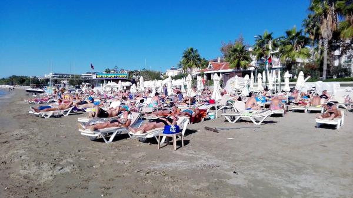 Manavgat\'ta Turistlerin Deniz Keyfi