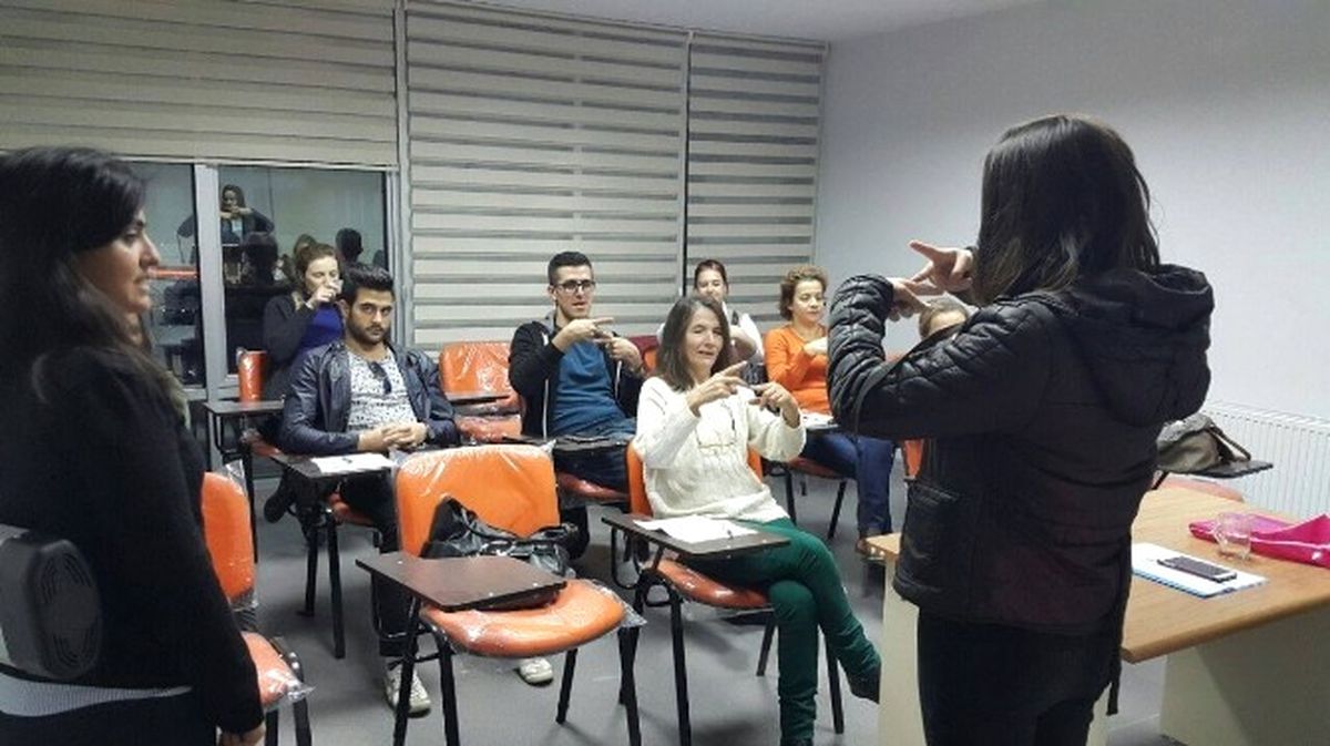 Marmaraereğlisi\'nde İşaret Dili Kursu Açıldı