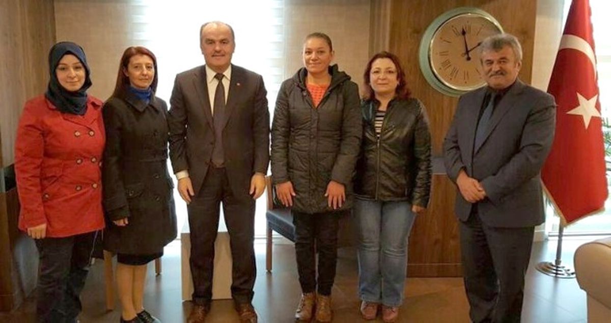 Okul Yöneticilerinden Gürlesin\'e Teşekkür