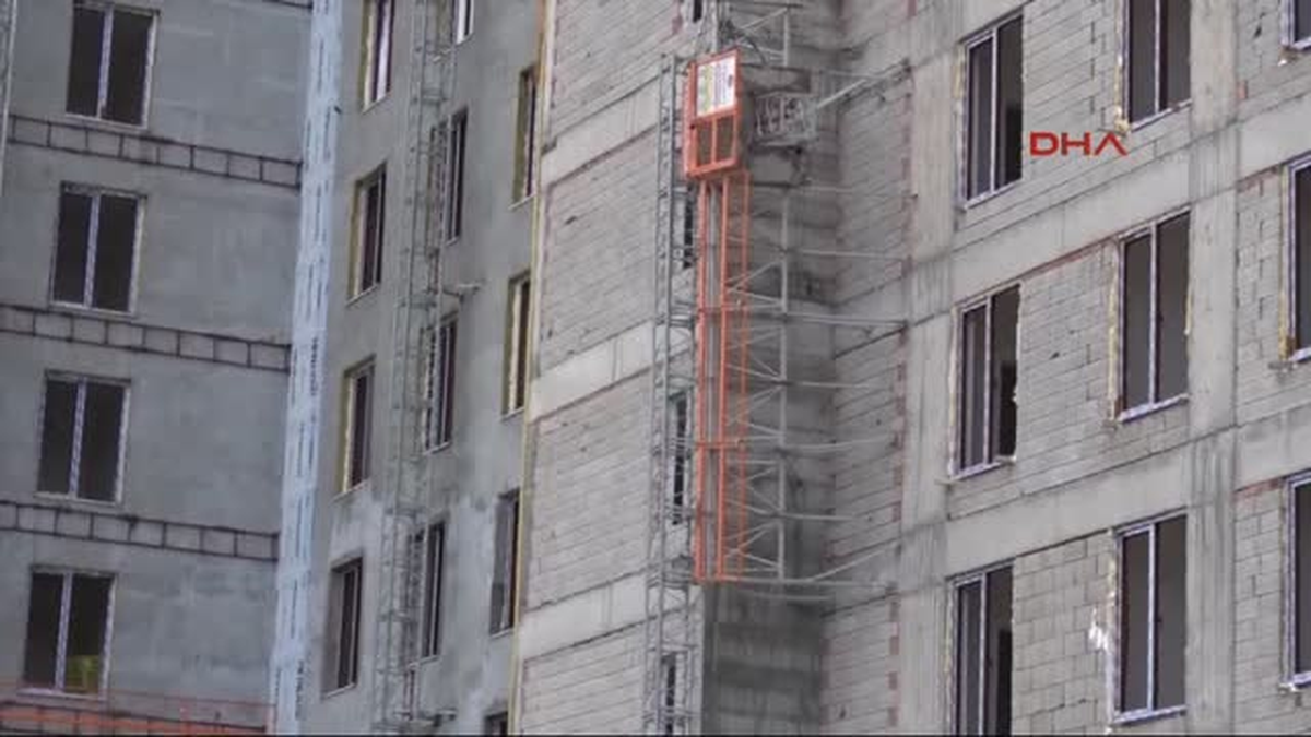 Sivas Dış Cephe Asansörü Koptu, 2 Işçi Yaşamını Yitirdi