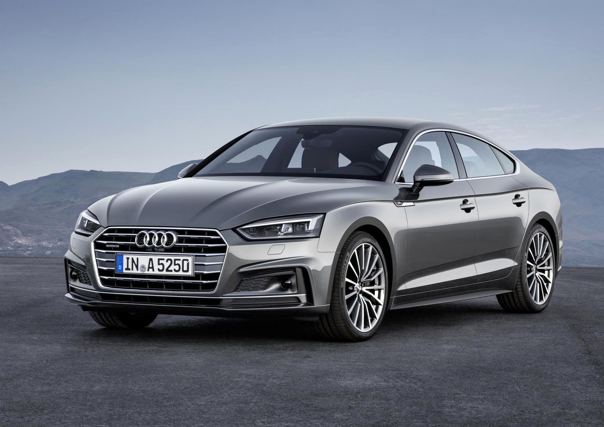 Yeni Audi S5 Los Angeles Otomobil Fuarı\'nda Sahne Aldı