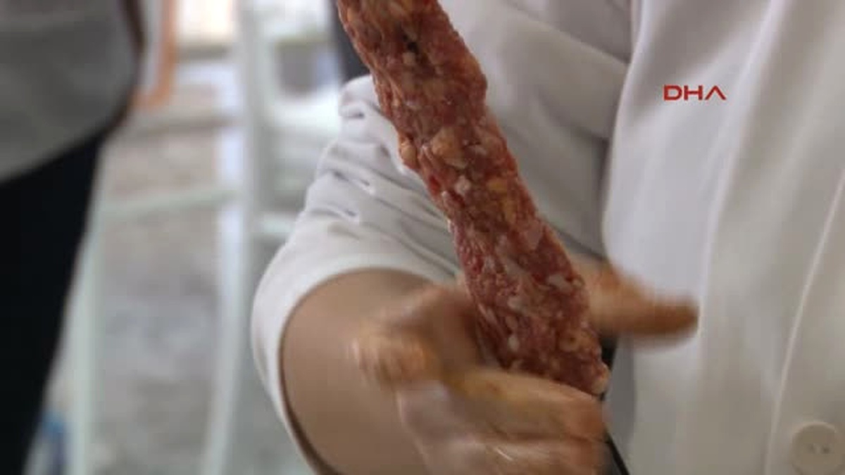 Adana Kebap Akademisi 45 Mezun Verdi