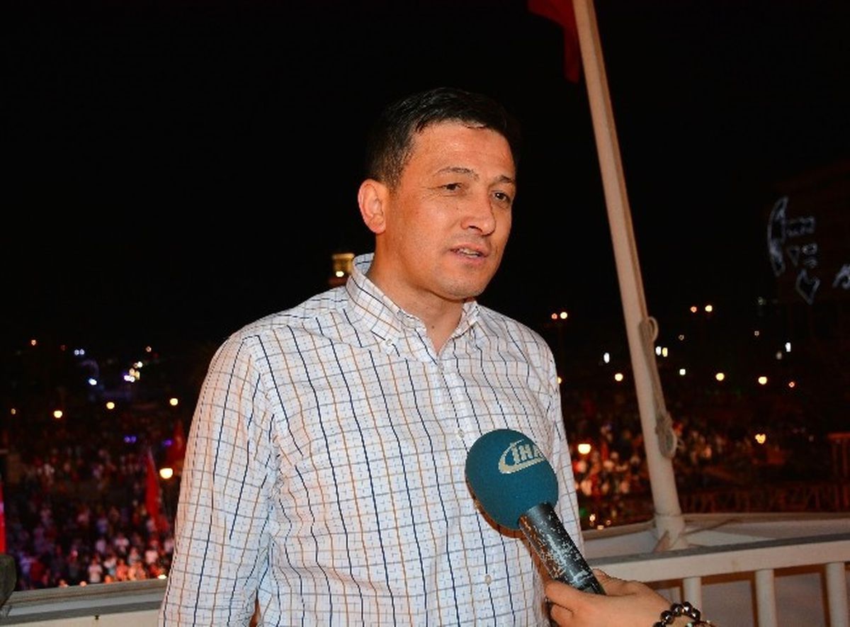 AK Parti\'li Dağ\'dan CHP\'li Ali Yiğit\'e "İzmir" Tepkisi