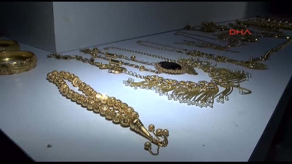 Bahçelievler\'de 5 Kilo Altını Çalan Şüpheliler Yakalandı