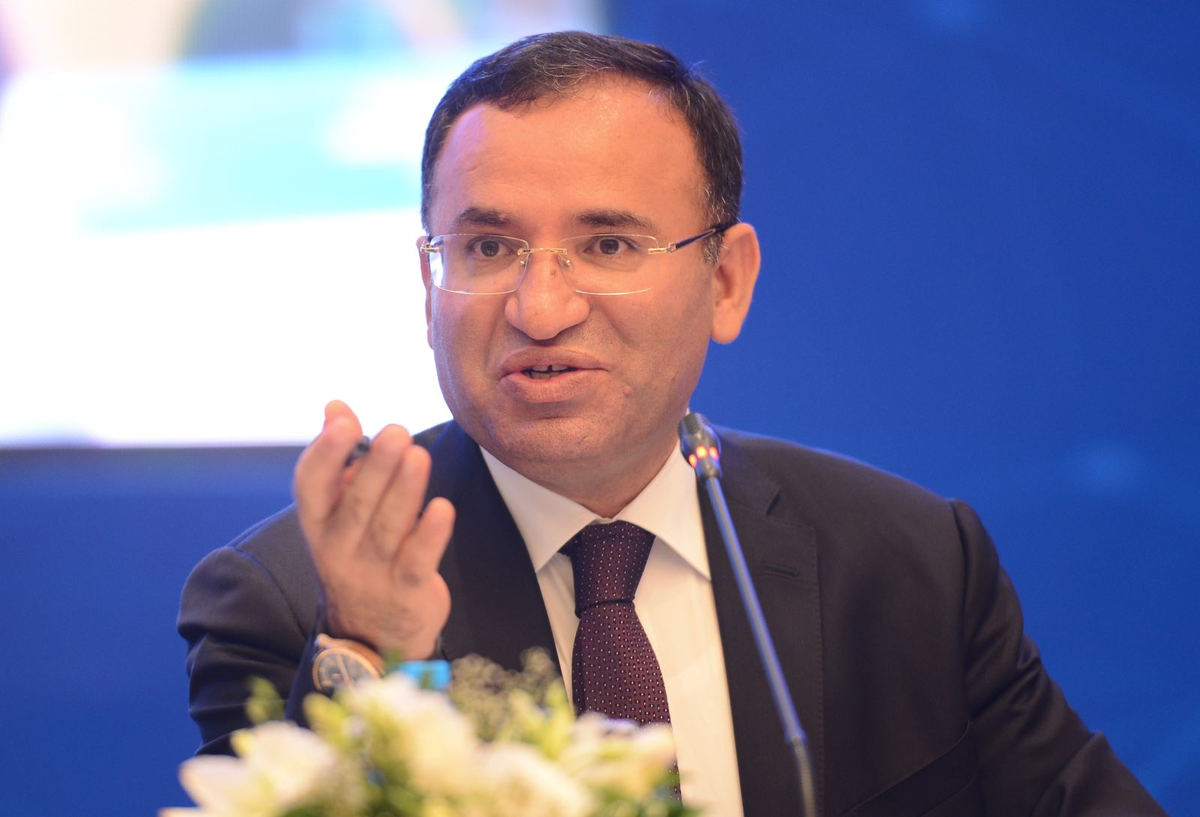 Bakan Bozdağ: "Ak Parti Çocuklara Karşı Cinsel İstismarı Himaye Eden Bir Şey Yaptı Havası Vermek...
