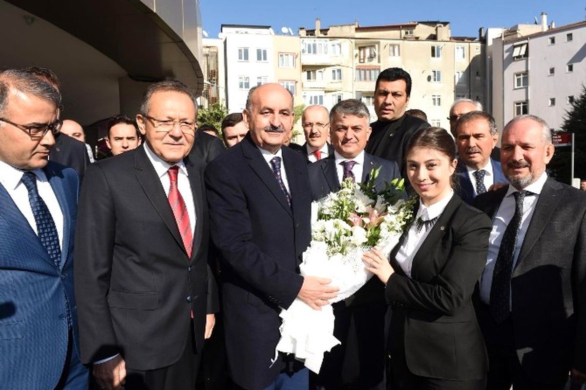 Bakan Müezzinoğlu, Balıkesir\'de Projeleri İnceledi