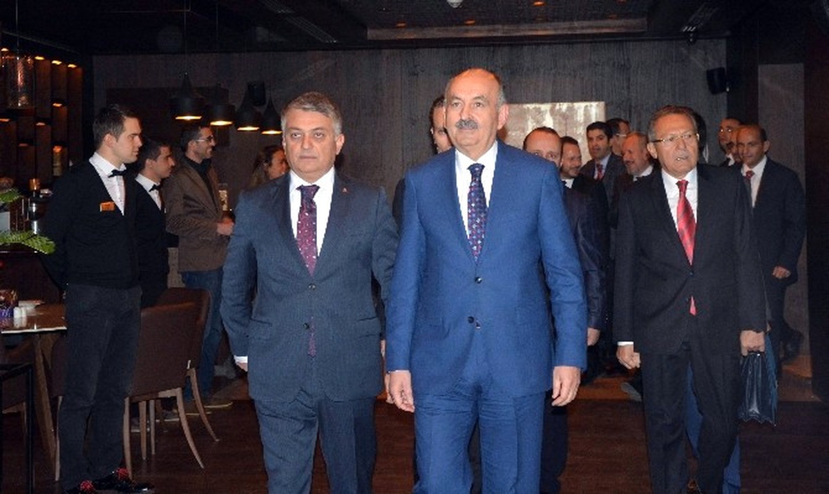 Bakan Müezzinoğlu\'ndan, Maden Kazasına İlişkin Açıklama