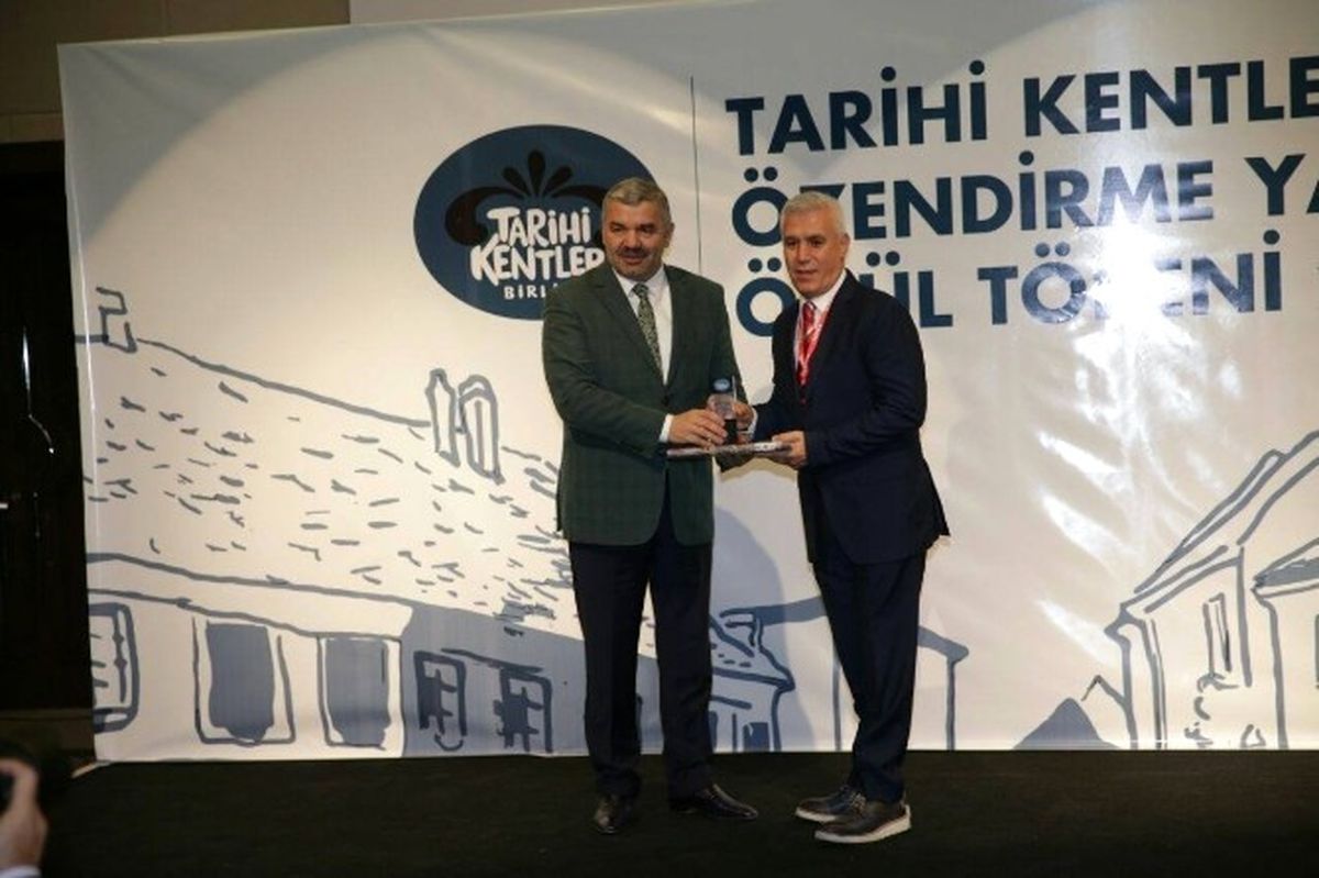 Başkan Çelik Yapex Fuarı\'nda